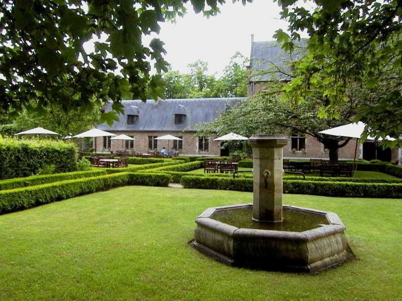 Priorij Corsendonk Hotel Oud-Turnhout Buitenkant foto